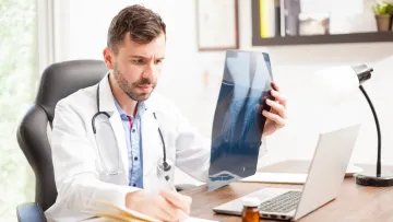 Estetická chirurgie nohy- Lekár/ka ortopéd